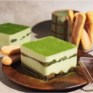 Bánh matcha tiramisu